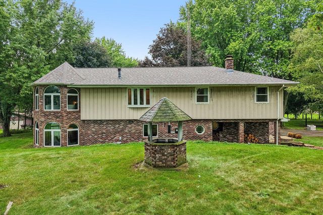 121 Saeger AVENUE, Oconomowoc, WI 53066