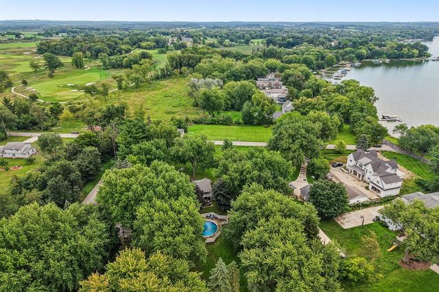 121 Saeger AVENUE, Oconomowoc, WI 53066