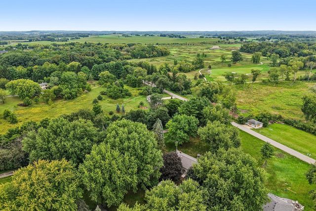 121 Saeger AVENUE, Oconomowoc, WI 53066