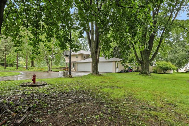 121 Saeger AVENUE, Oconomowoc, WI 53066
