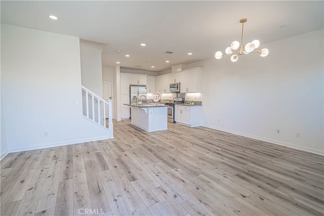 28706 Jardineras Dr, Valencia, CA 91354