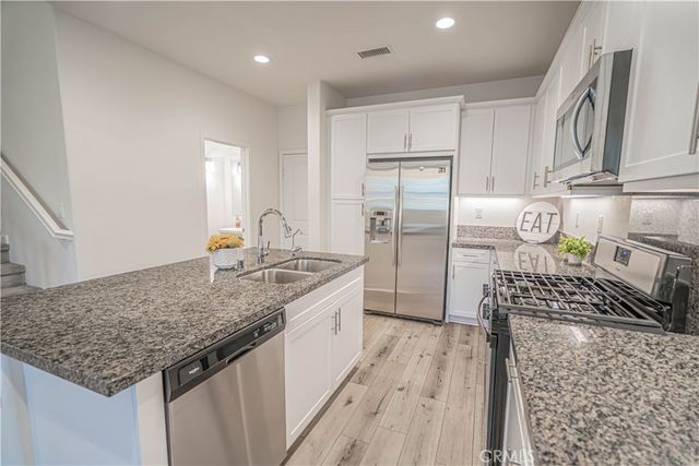 28706 Jardineras Dr, Valencia, CA 91354