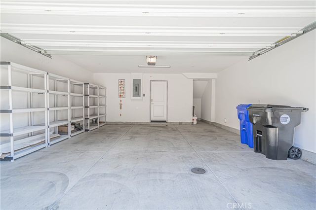 28706 Jardineras Dr, Valencia, CA 91354