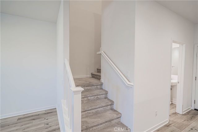 28706 Jardineras Dr, Valencia, CA 91354