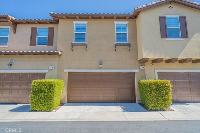 28706 Jardineras Dr, Valencia, CA 91354