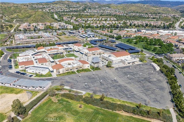 28706 Jardineras Dr, Valencia, CA 91354