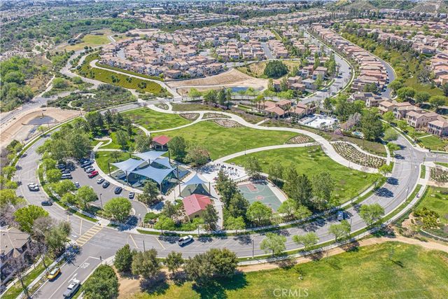 28706 Jardineras Dr, Valencia, CA 91354