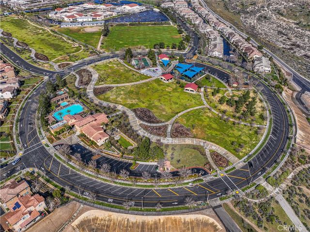 28706 Jardineras Dr, Valencia, CA 91354