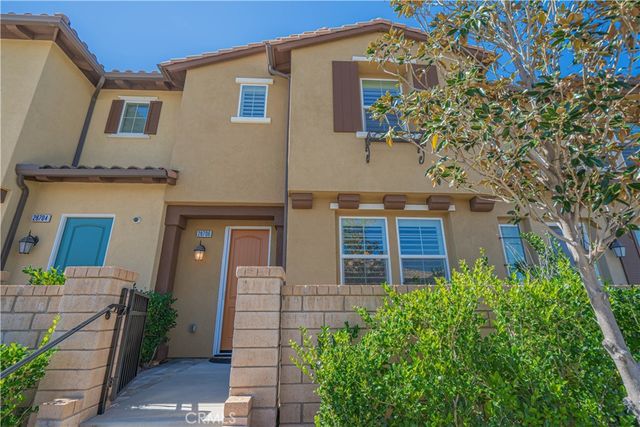 28706 Jardineras Dr, Valencia, CA 91354