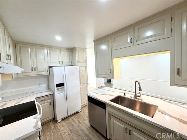 659 S Indian Hill, Claremont, CA 91711