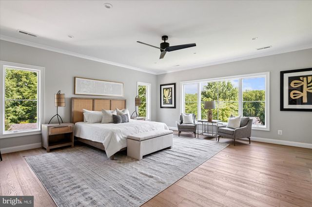 4048 21ST ST N, Arlington, VA 22207