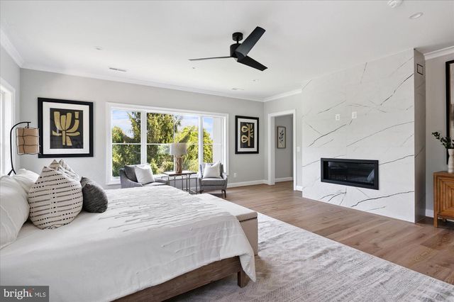 4048 21ST ST N, Arlington, VA 22207