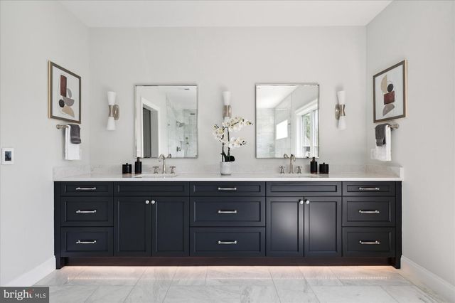 4048 21ST ST N, Arlington, VA 22207