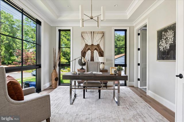 4048 21ST ST N, Arlington, VA 22207