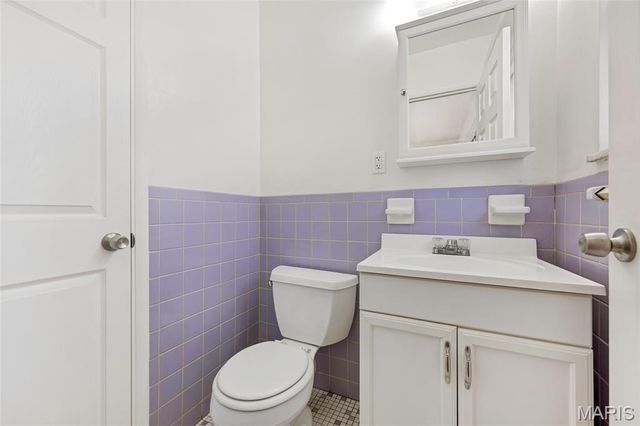 2045 Teakwood Manor Drive, Florissant, MO 63031