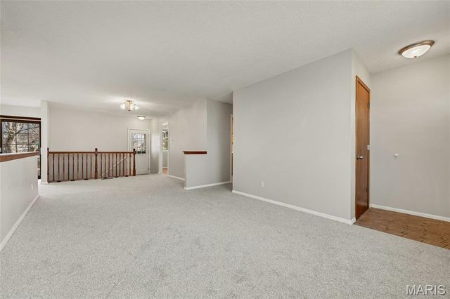 2045 Teakwood Manor Drive, Florissant, MO 63031