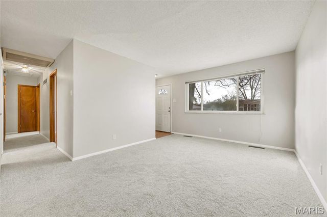 2045 Teakwood Manor Drive, Florissant, MO 63031