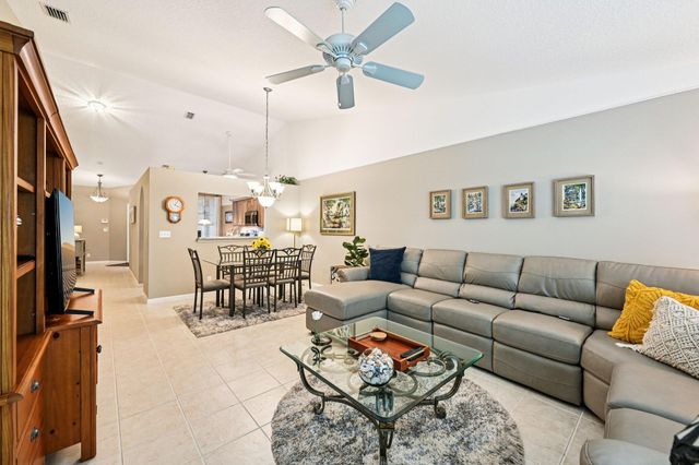 272 NW Broken Oak Trail, Jensen Beach, FL 34957
