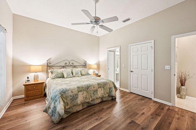 272 NW Broken Oak Trail, Jensen Beach, FL 34957