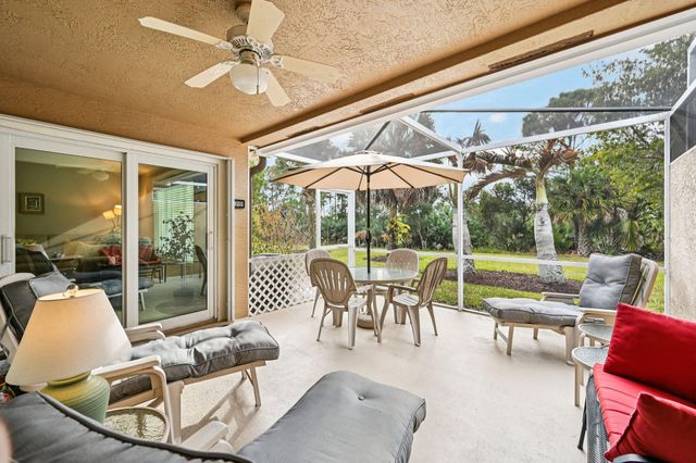 272 NW Broken Oak Trail, Jensen Beach, FL 34957