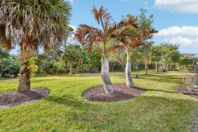 272 NW Broken Oak Trail, Jensen Beach, FL 34957