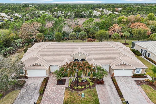 272 NW Broken Oak Trail, Jensen Beach, FL 34957