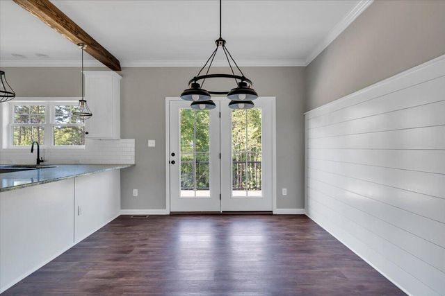 320 Windsor Castle DR, Moneta, VA 24121