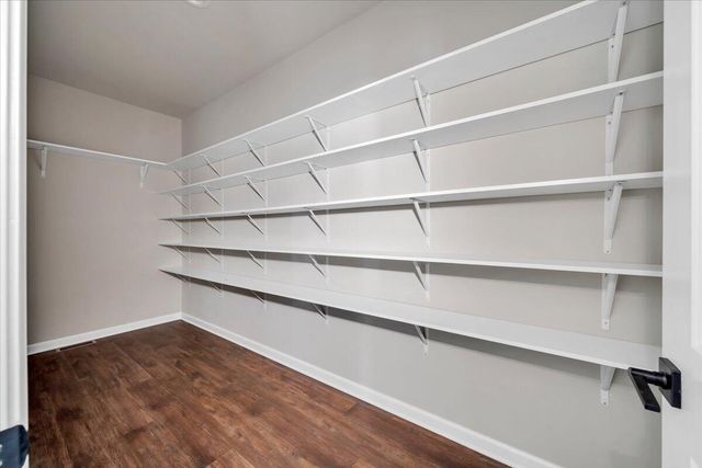 320 Windsor Castle DR, Moneta, VA 24121