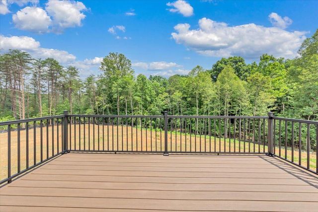 320 Windsor Castle DR, Moneta, VA 24121
