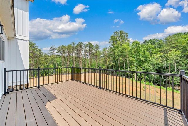 320 Windsor Castle DR, Moneta, VA 24121