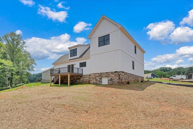 320 Windsor Castle DR, Moneta, VA 24121