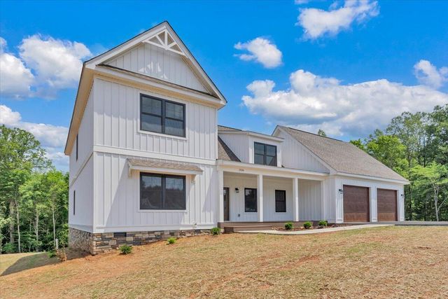 320 Windsor Castle DR, Moneta, VA 24121