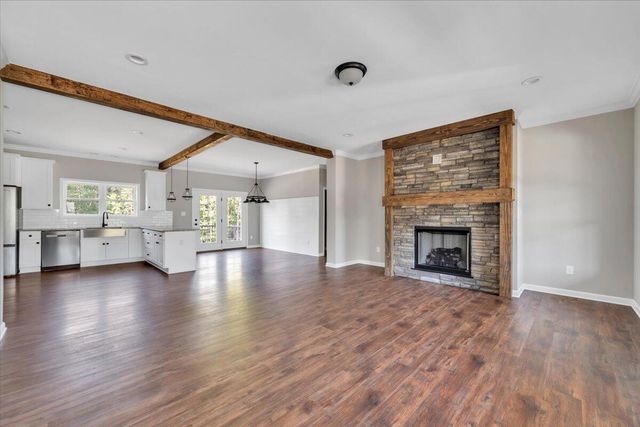 320 Windsor Castle DR, Moneta, VA 24121