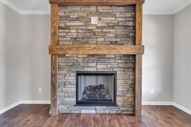 320 Windsor Castle DR, Moneta, VA 24121
