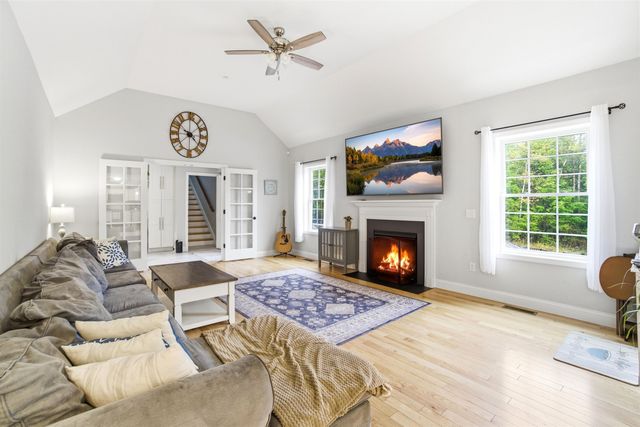 84 Juniper Circle, Auburn, NH 03032