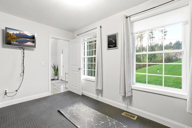 84 Juniper Circle, Auburn, NH 03032