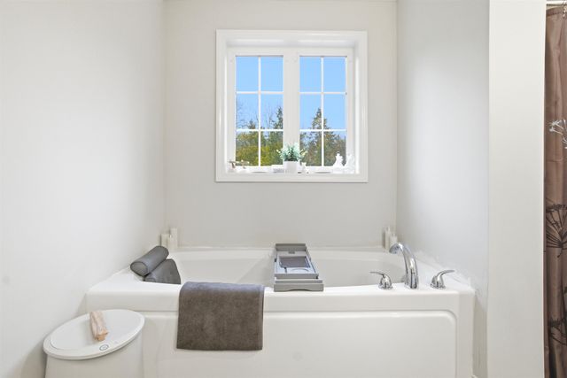 84 Juniper Circle, Auburn, NH 03032