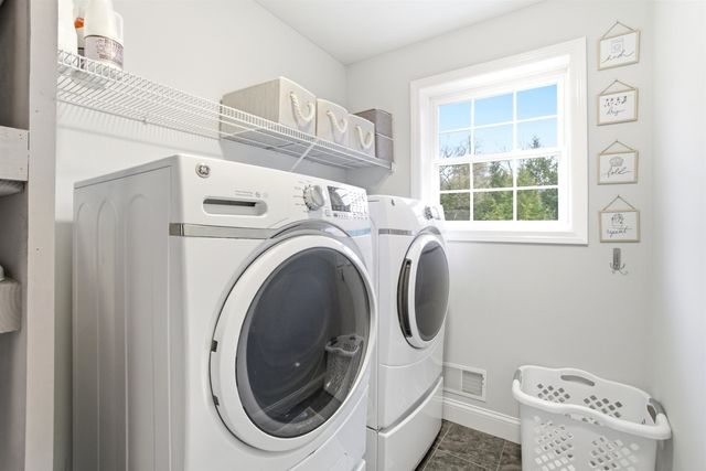 84 Juniper Circle, Auburn, NH 03032