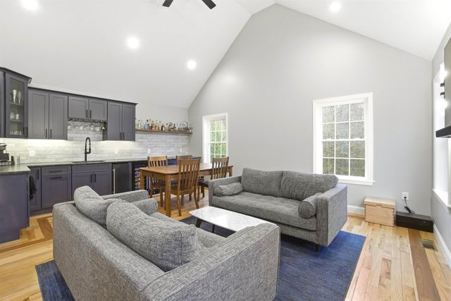 84 Juniper Circle, Auburn, NH 03032