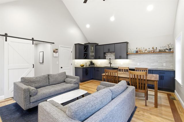 84 Juniper Circle, Auburn, NH 03032