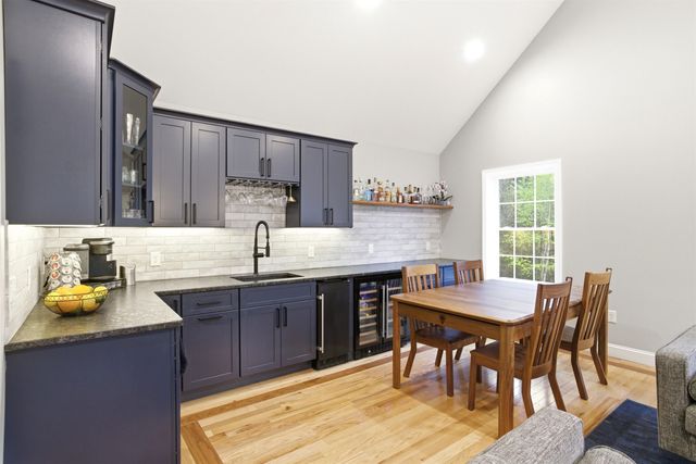 84 Juniper Circle, Auburn, NH 03032