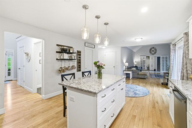 84 Juniper Circle, Auburn, NH 03032