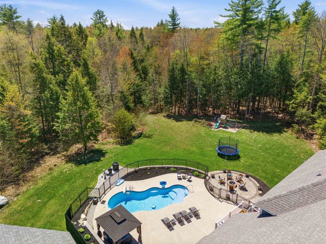 84 Juniper Circle, Auburn, NH 03032