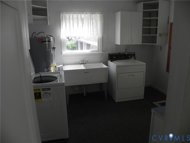 607 Dunkerry Ln, Sandston, VA 23150