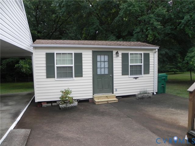 607 Dunkerry Ln, Sandston, VA 23150