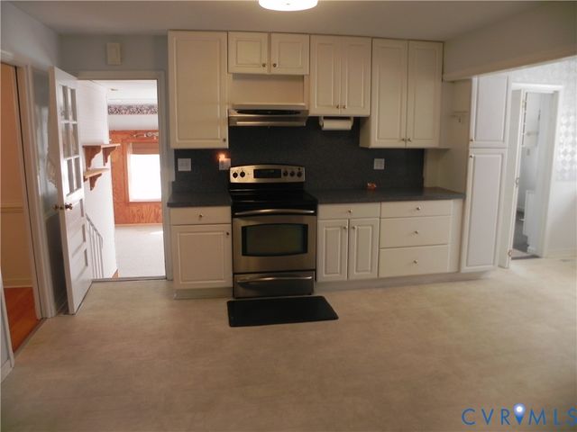607 Dunkerry Ln, Sandston, VA 23150