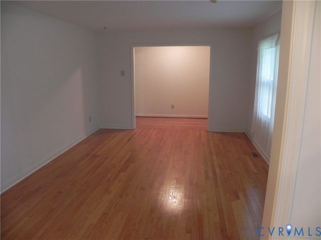 607 Dunkerry Ln, Sandston, VA 23150