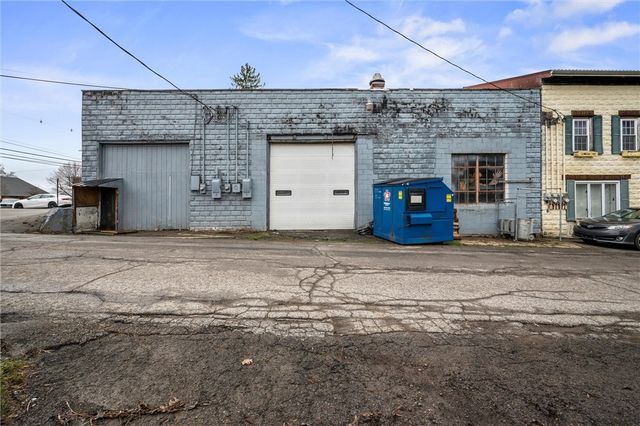 138 S Market St, New Wilmington Boro, PA 16142