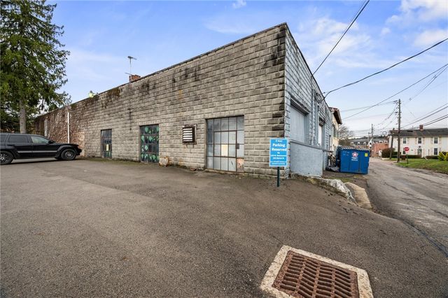 138 S Market St, New Wilmington Boro, PA 16142