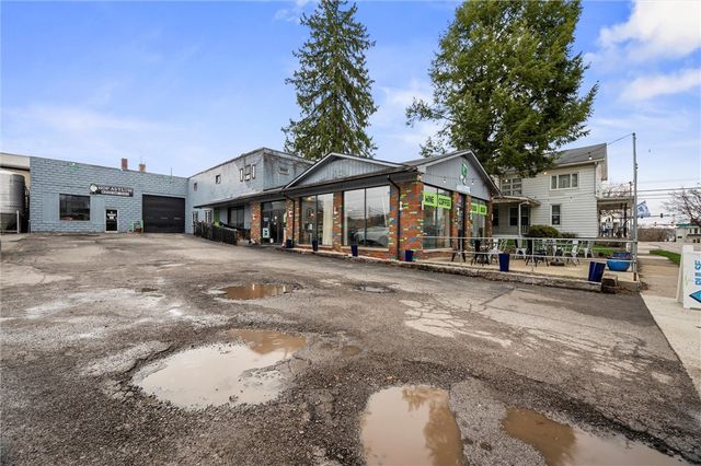 138 S Market St, New Wilmington Boro, PA 16142